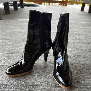 Stuart Weitzman | Black Patent Heeled Boots